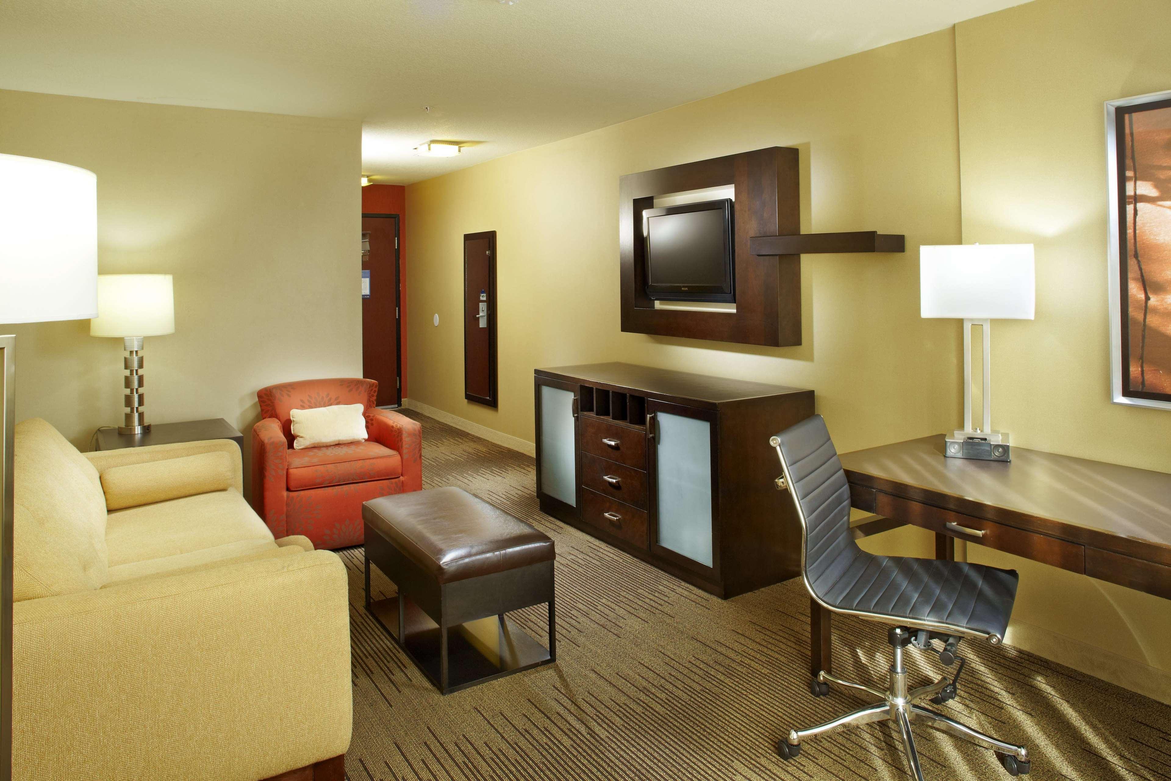 Hampton Inn Phoenix - Biltmore Екстер'єр фото